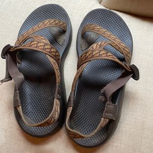 Chacos!